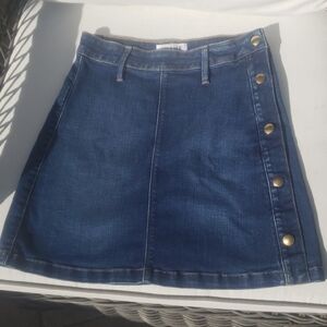 ❤FRAME Denim Skirt with Gold Button Detail